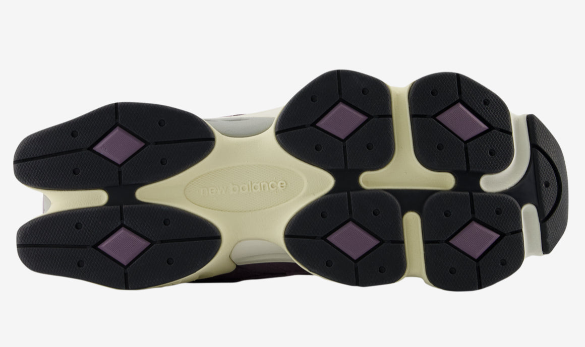 Shoe - New Balance 9060