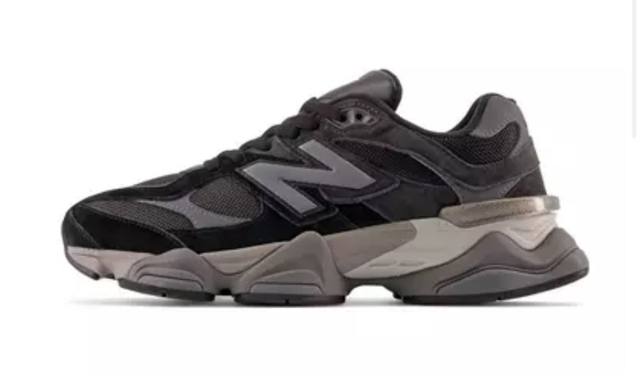 Shoe - New Balance 9060