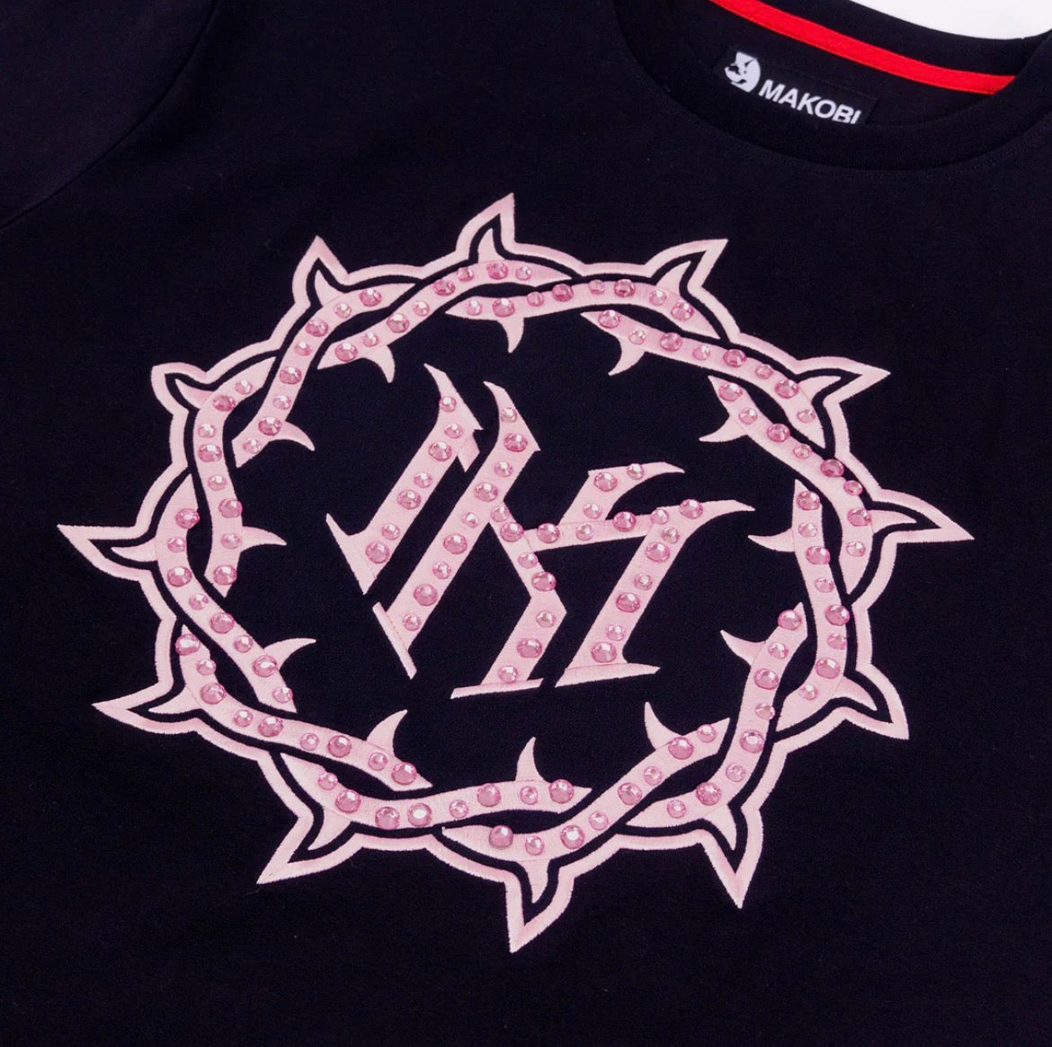 MAKOBI - Prestige Tee